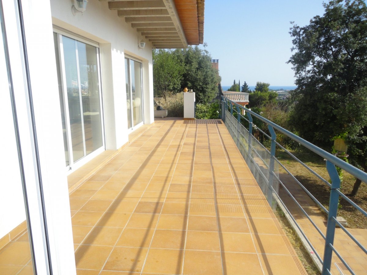 Tower house For sale Santa Susanna