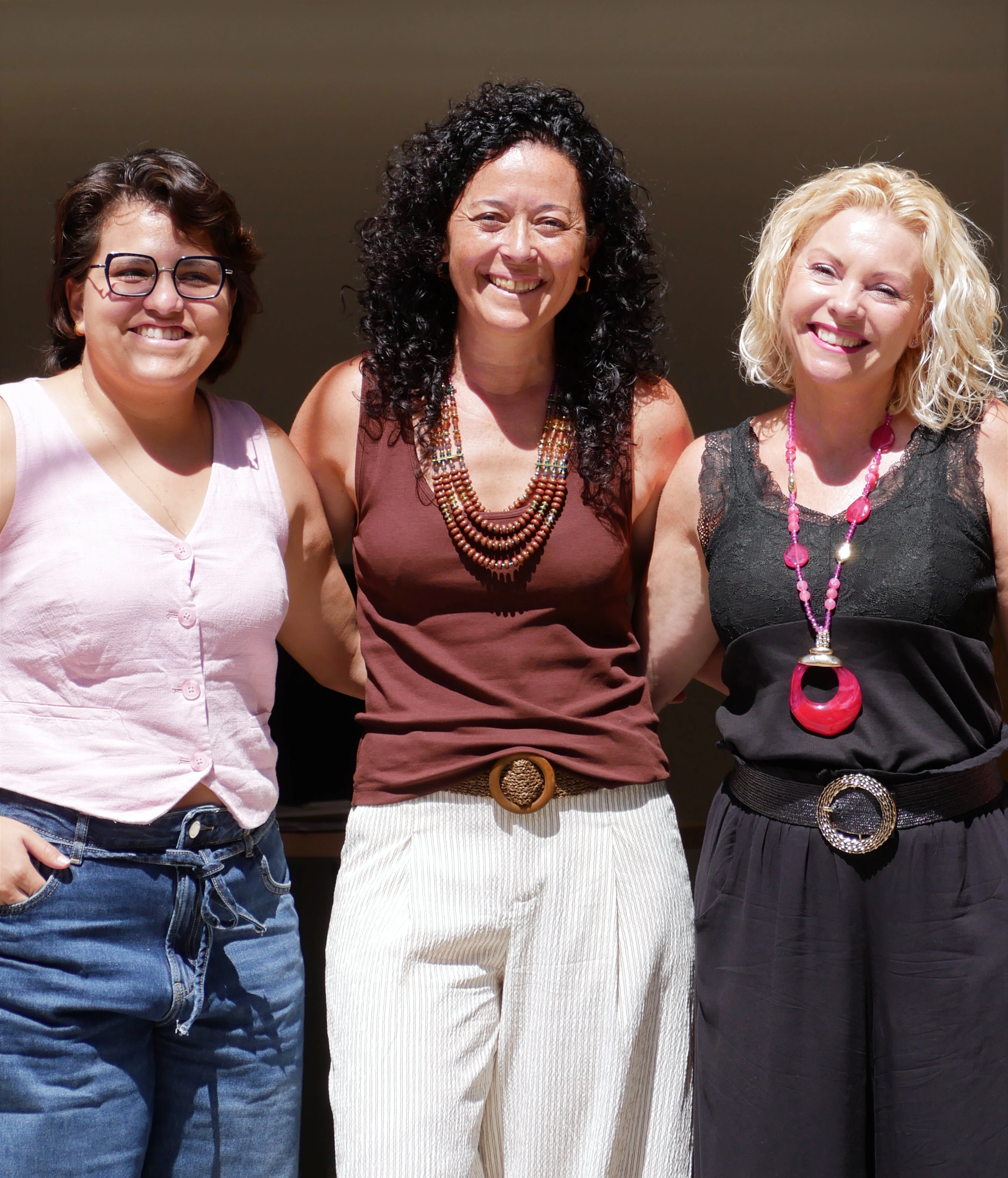 Equip HOMELLAR a la porta de la botiga